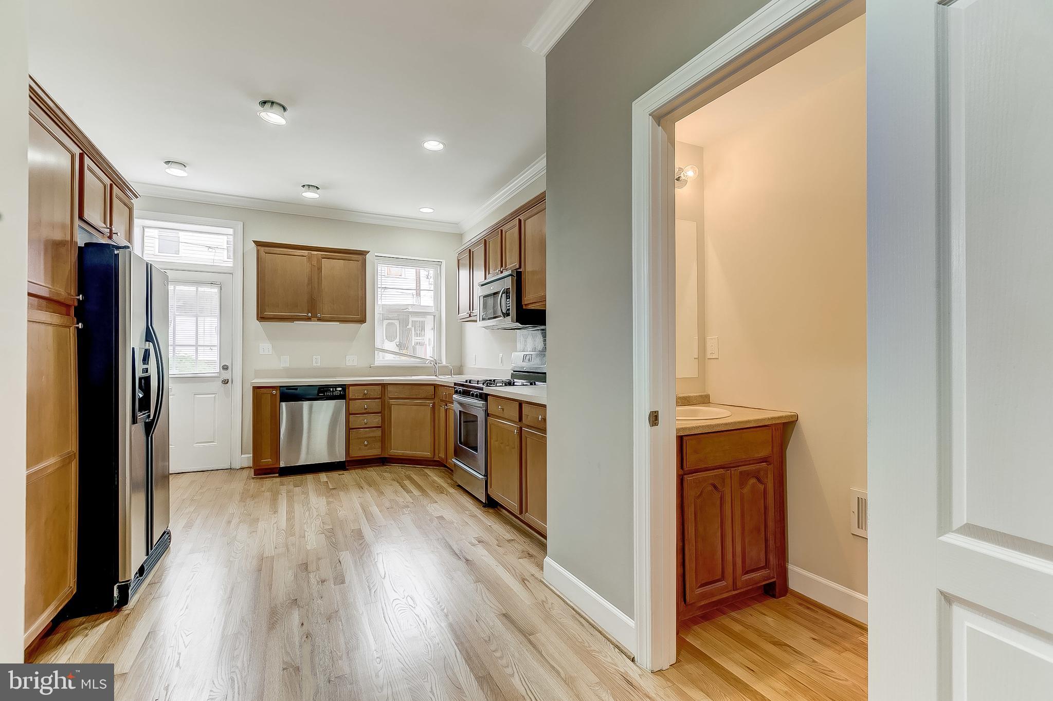 CHARLES VILLAGE - Residential Lease