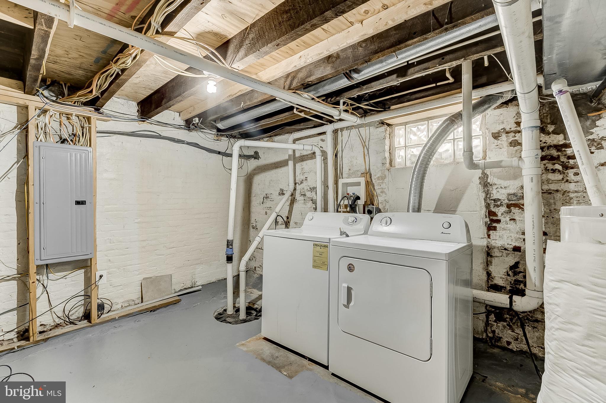 CHARLES VILLAGE - Residential Lease