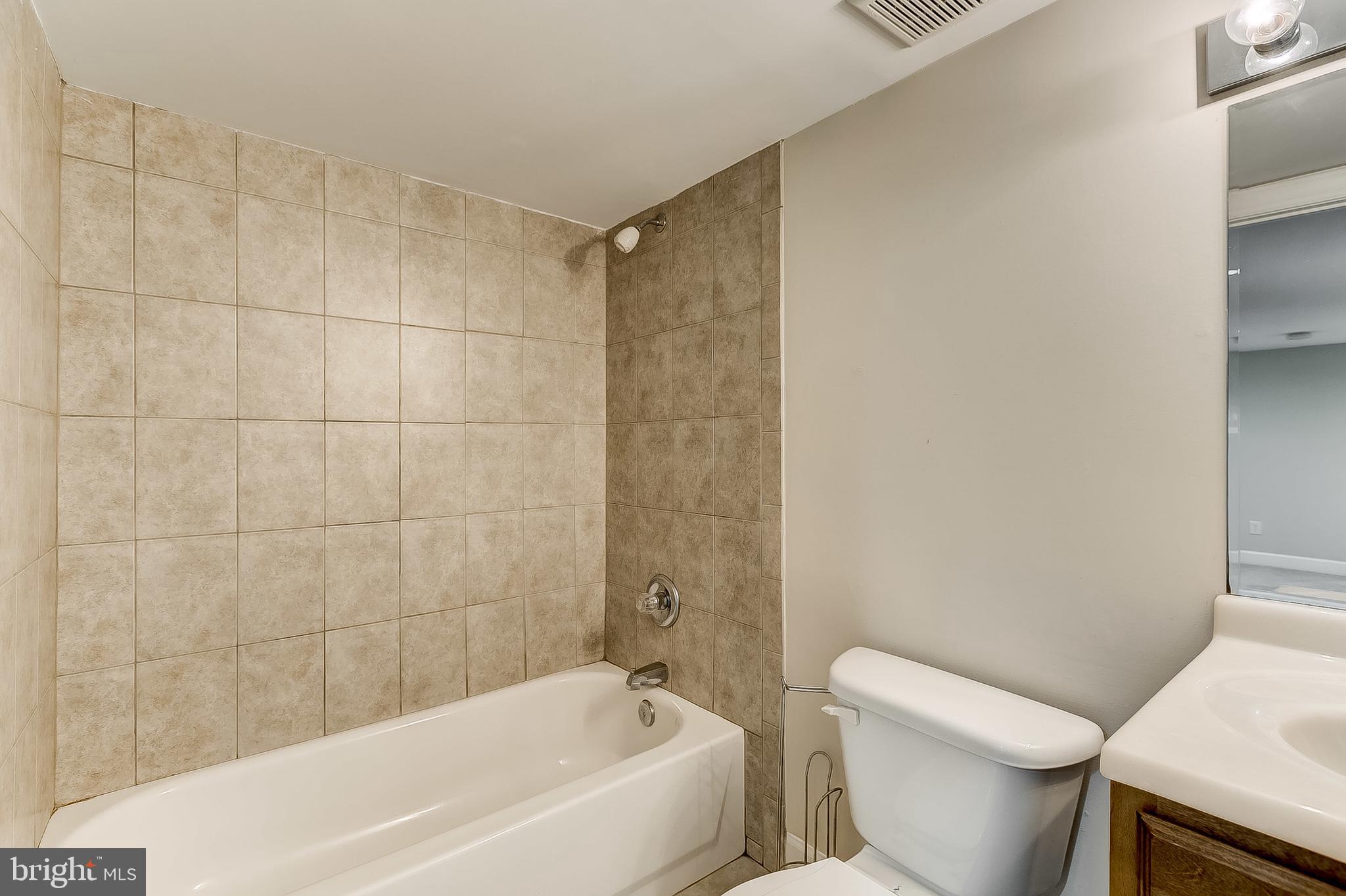 CHARLES VILLAGE - Residential Lease