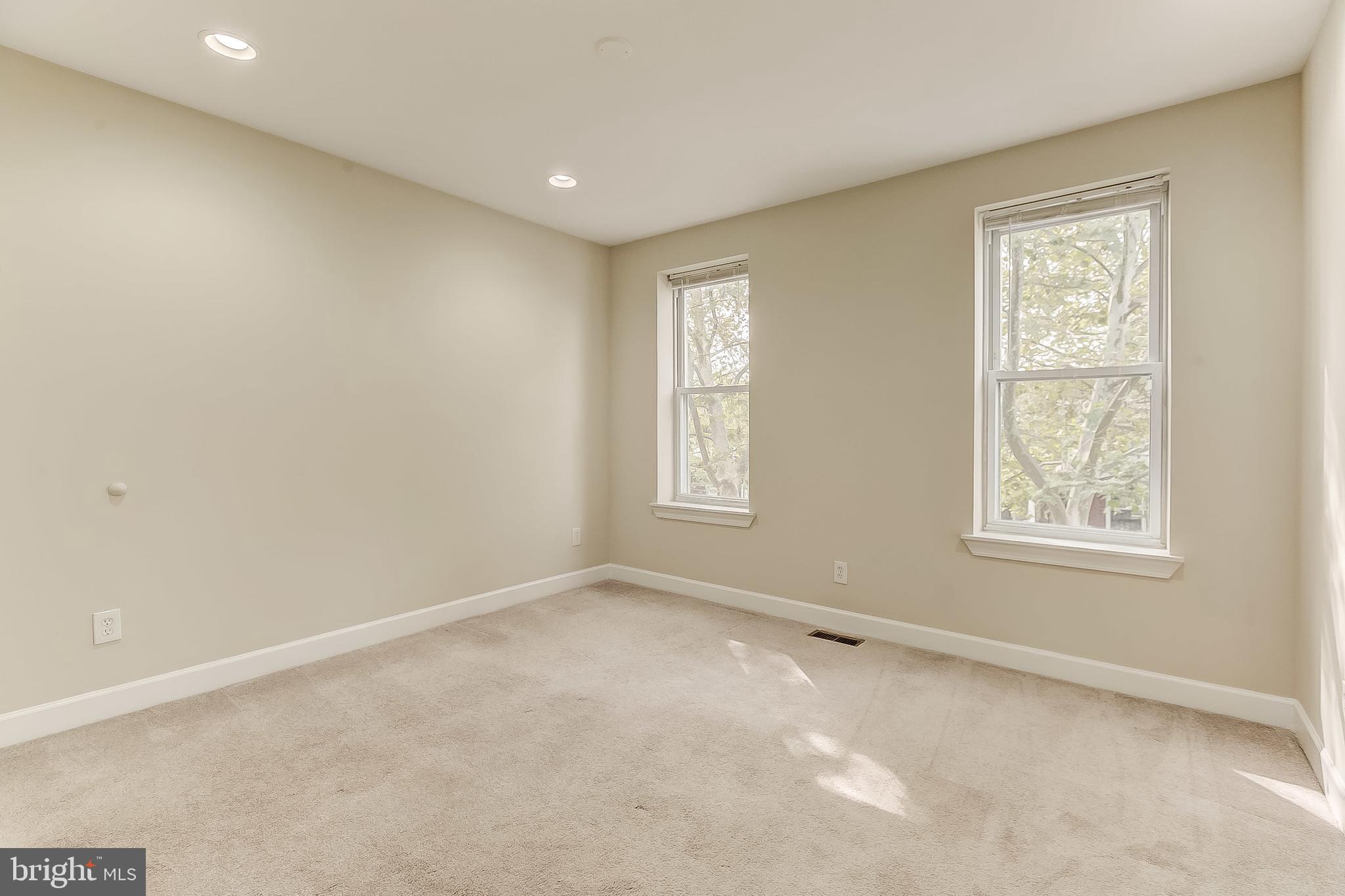 CHARLES VILLAGE - Residential Lease