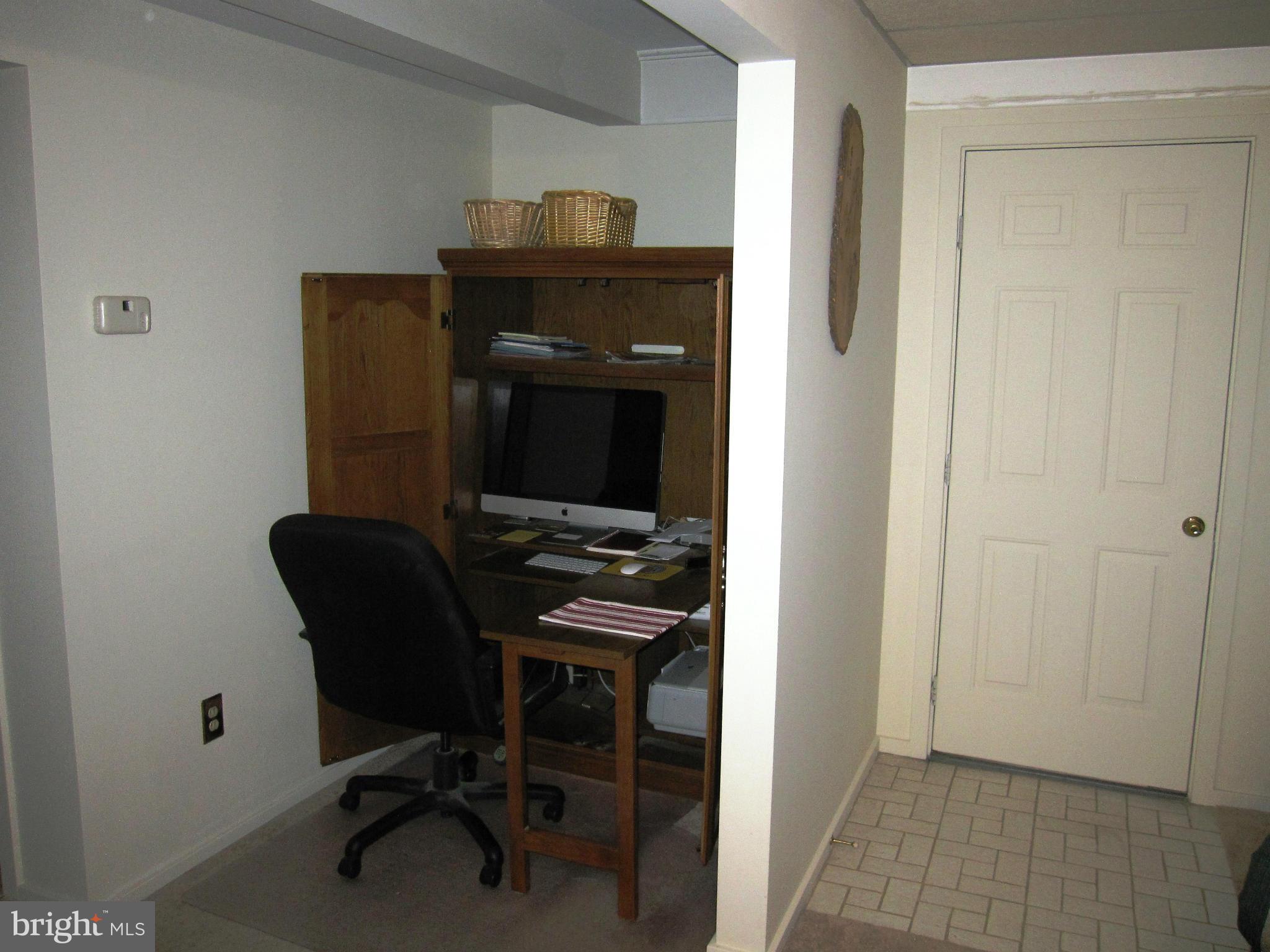 FAIRFAX HOMES - Residential