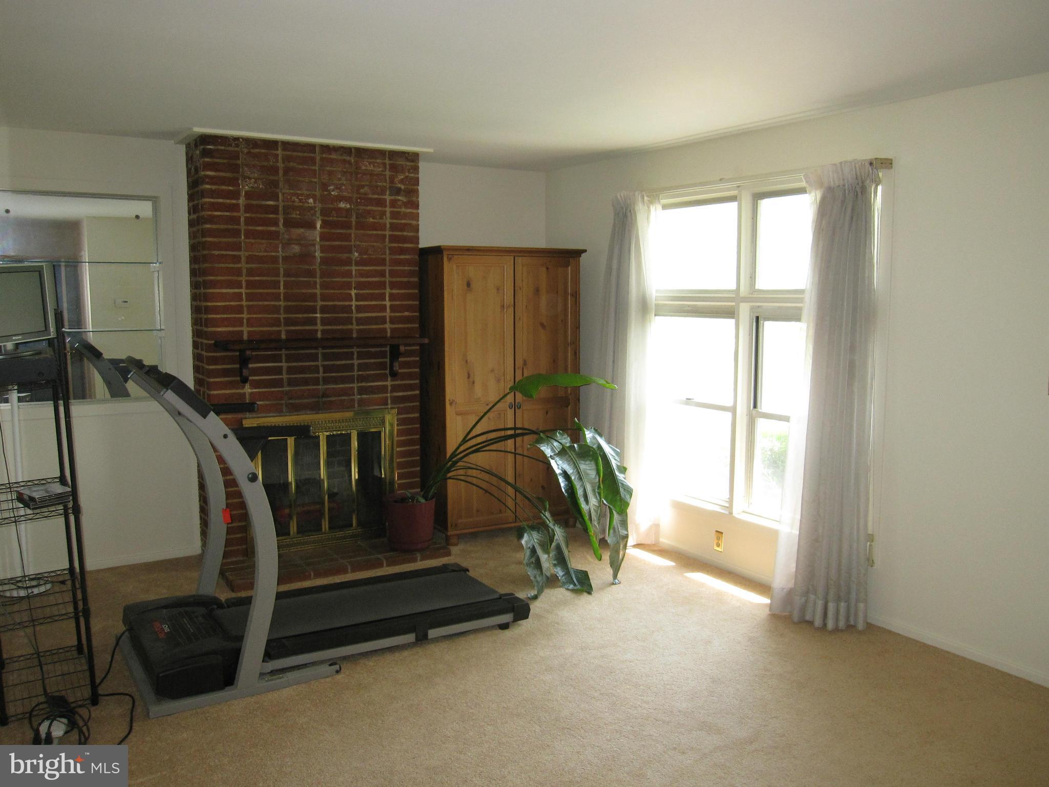 FAIRFAX HOMES - Residential