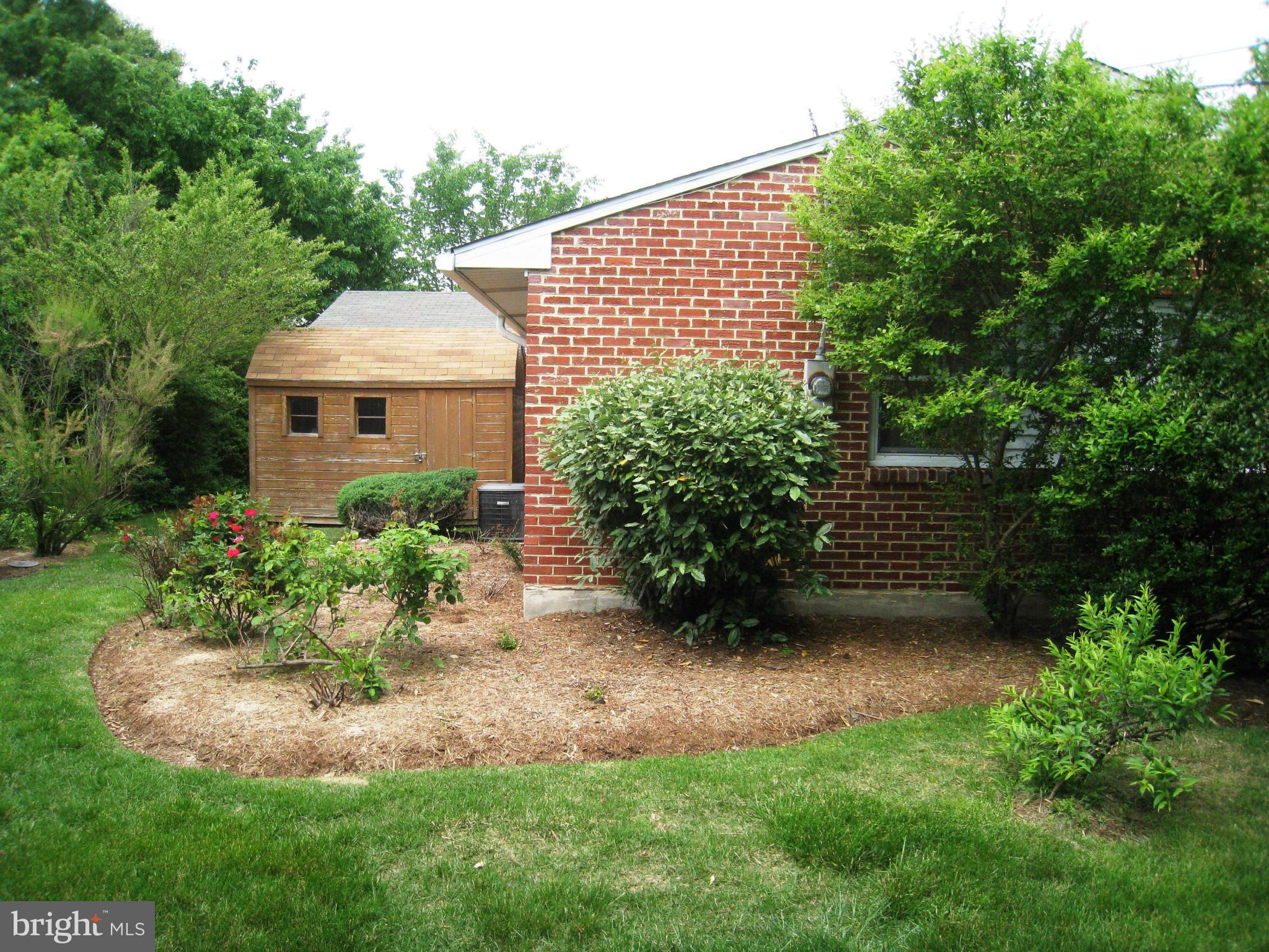 FAIRFAX HOMES - Residential