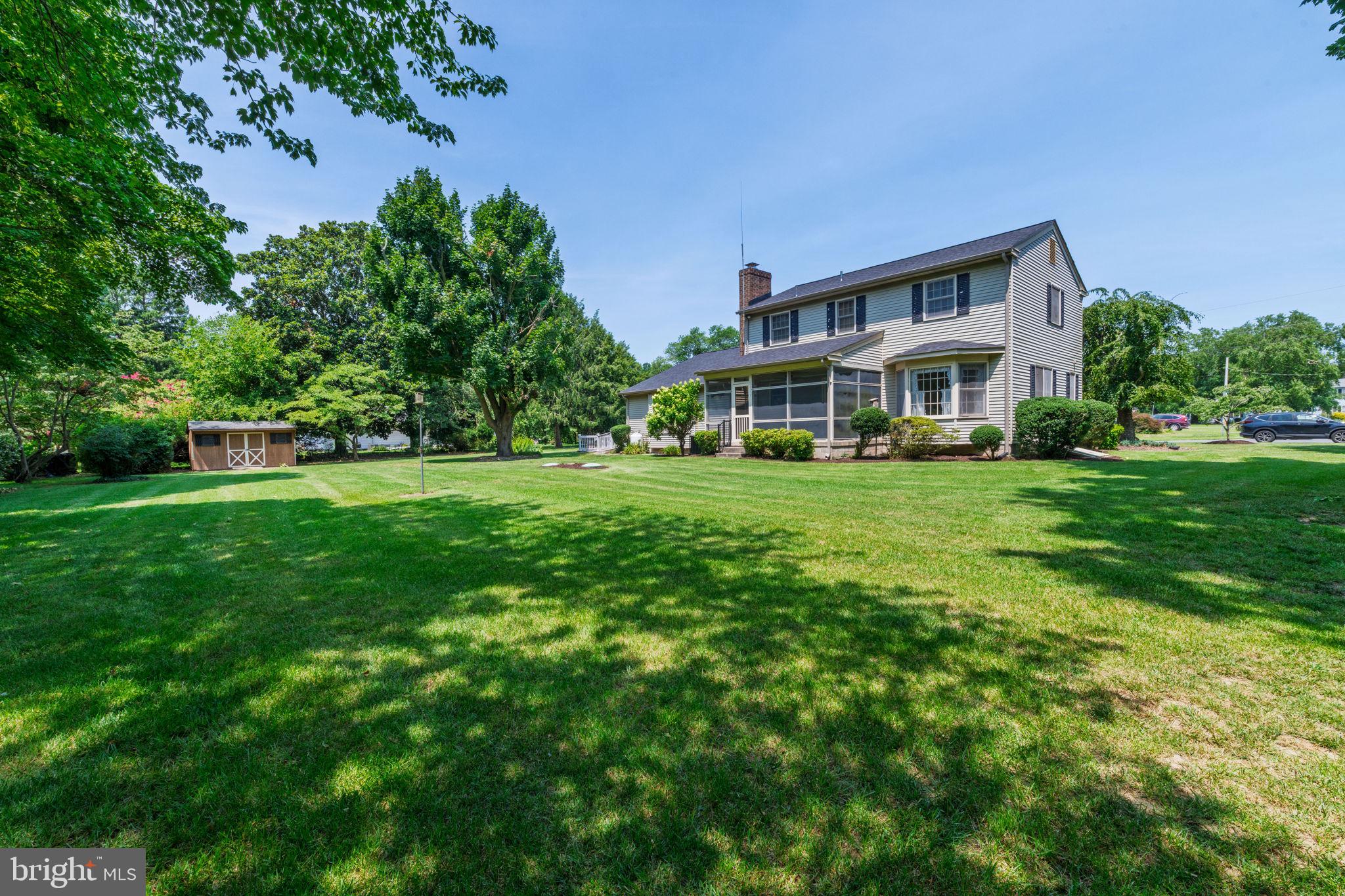 802 WEST LANE