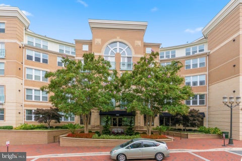 Condo For Rent - 12000 Market Street #222<br/> Fairfax County, RESTON, VA 20190
