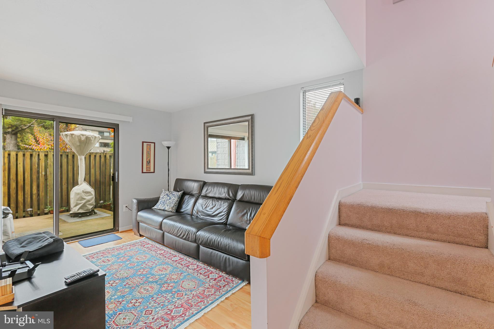 COLD SPRING NEWTOWN - Residential