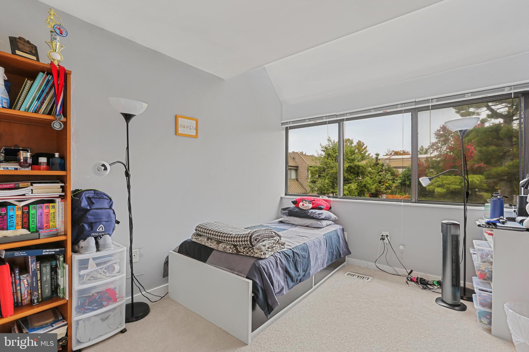 COLD SPRING NEWTOWN - Residential