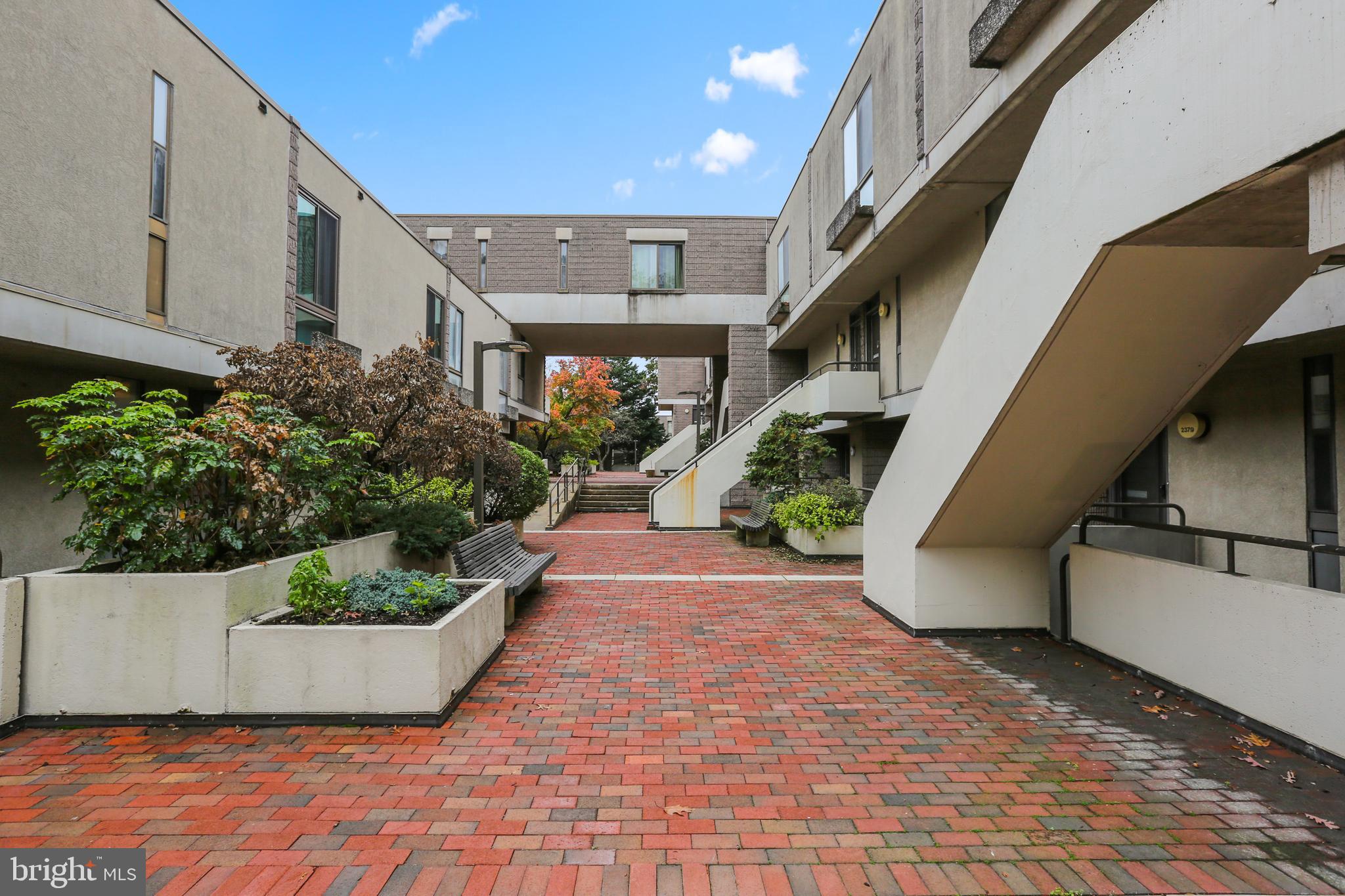 COLD SPRING NEWTOWN - Residential