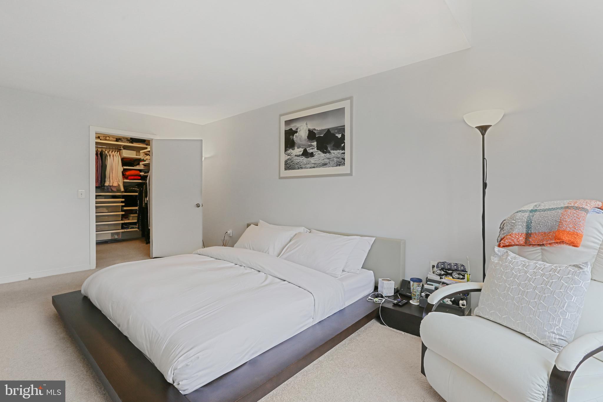 COLD SPRING NEWTOWN - Residential