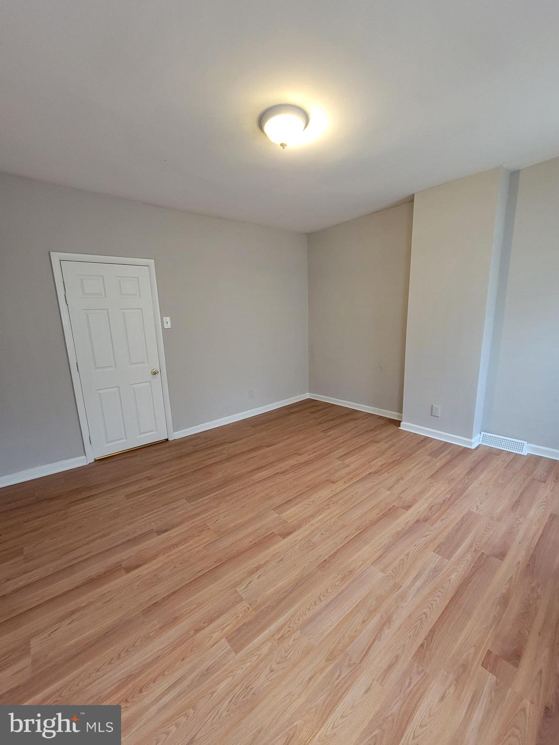 EAST KENSINGTON - Residential Lease