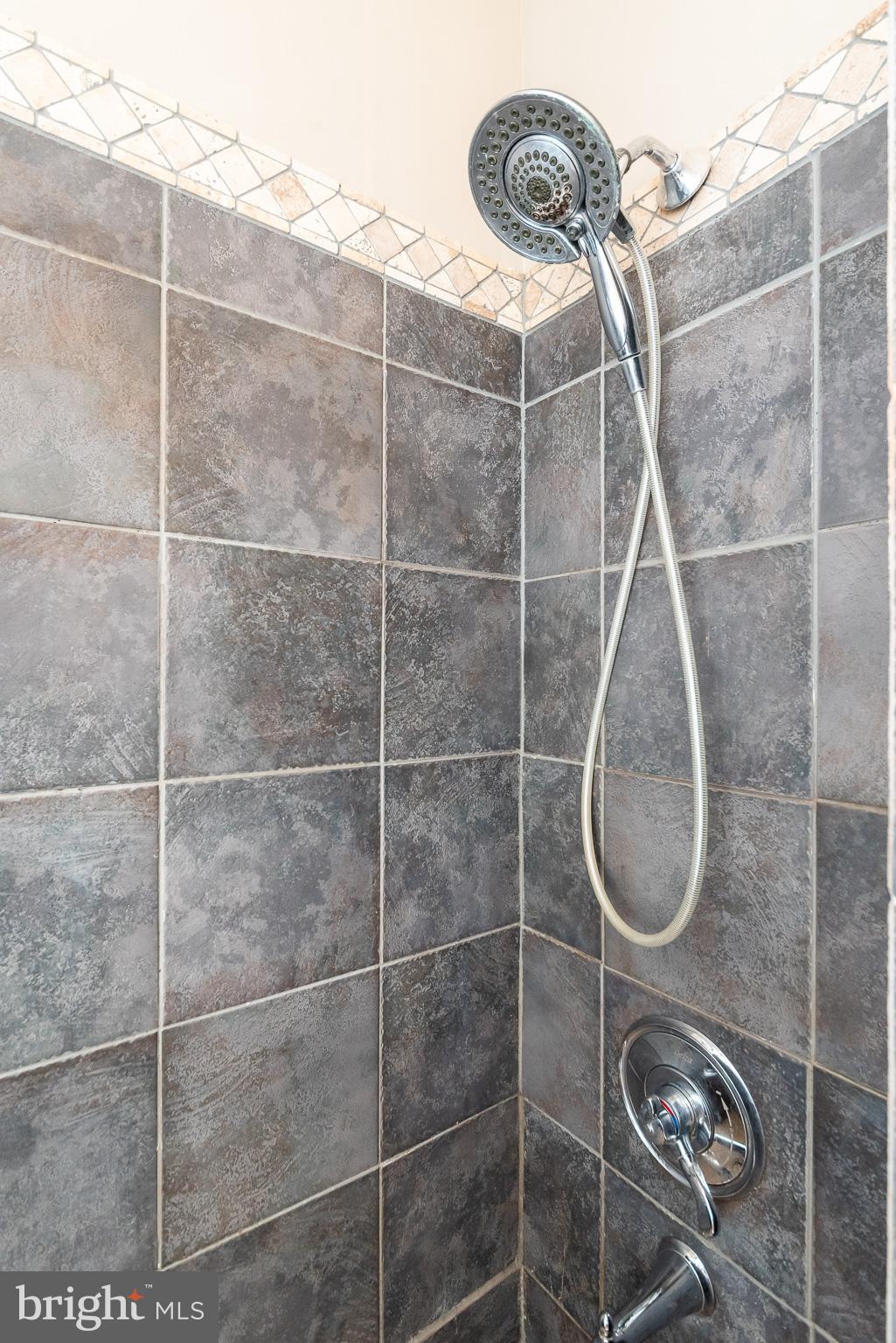 ROCK SPRING - Residential