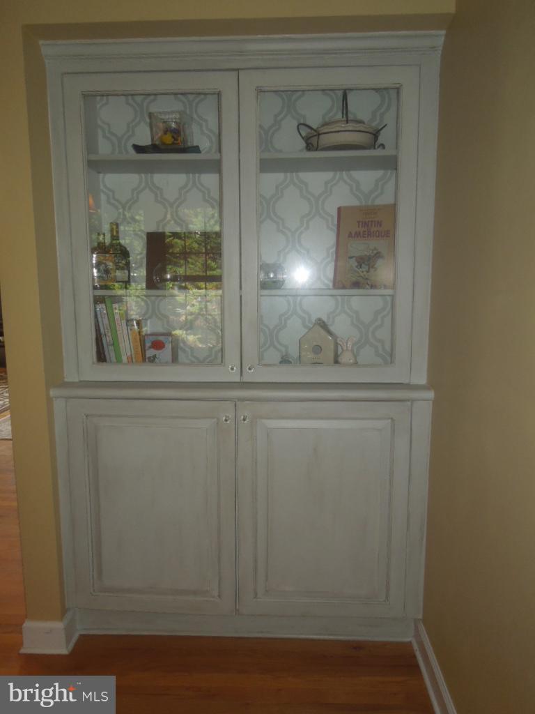 GEORGETOWN HOUSES - Residential Lease