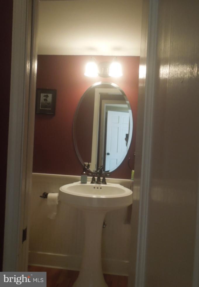 GEORGETOWN HOUSES - Residential Lease