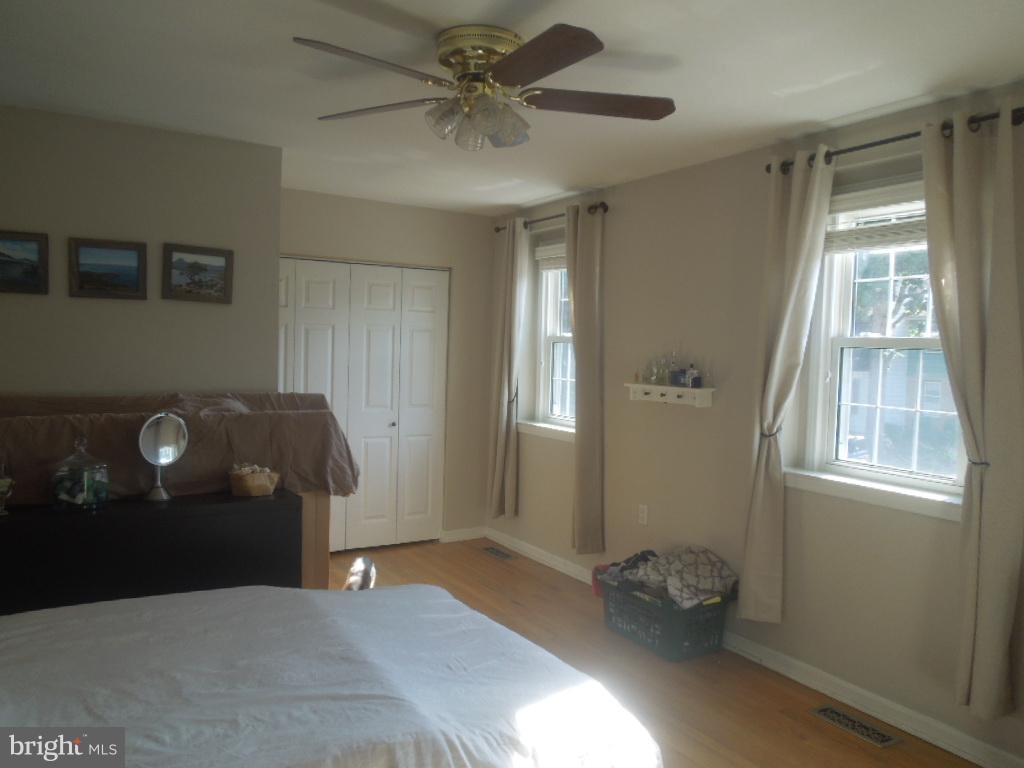 GEORGETOWN HOUSES - Residential Lease