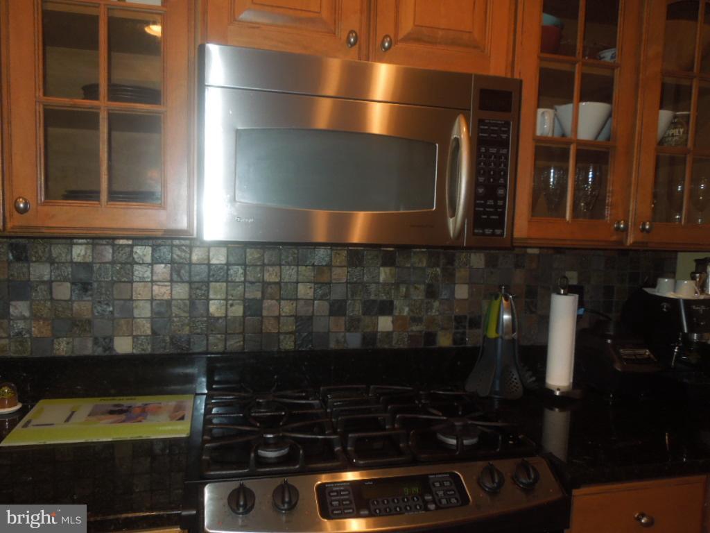 GEORGETOWN HOUSES - Residential Lease