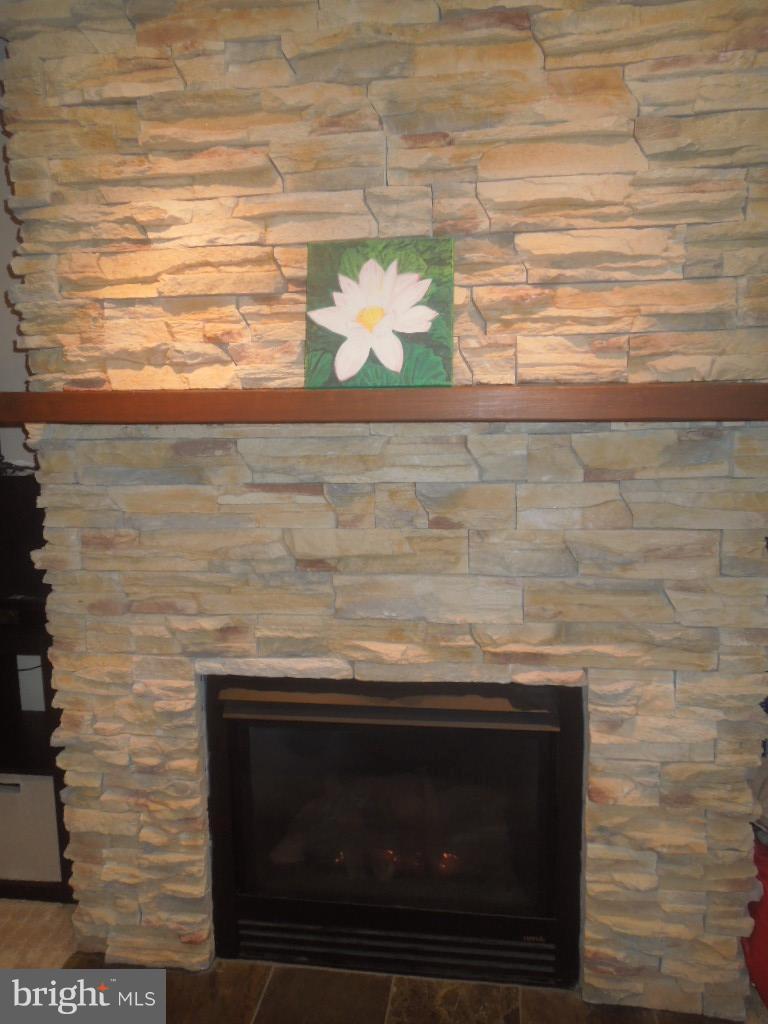 GEORGETOWN HOUSES - Residential Lease