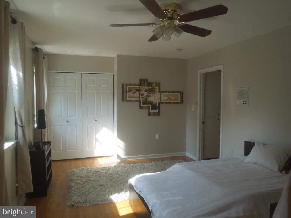 GEORGETOWN HOUSES - Residential Lease