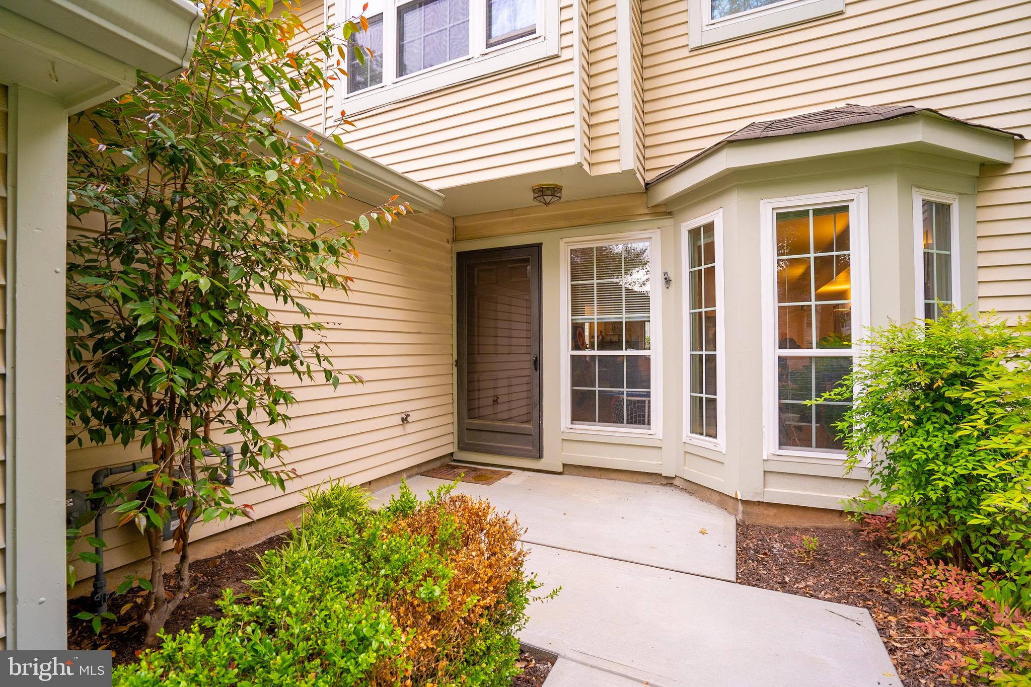 3 TOWPATH COURT