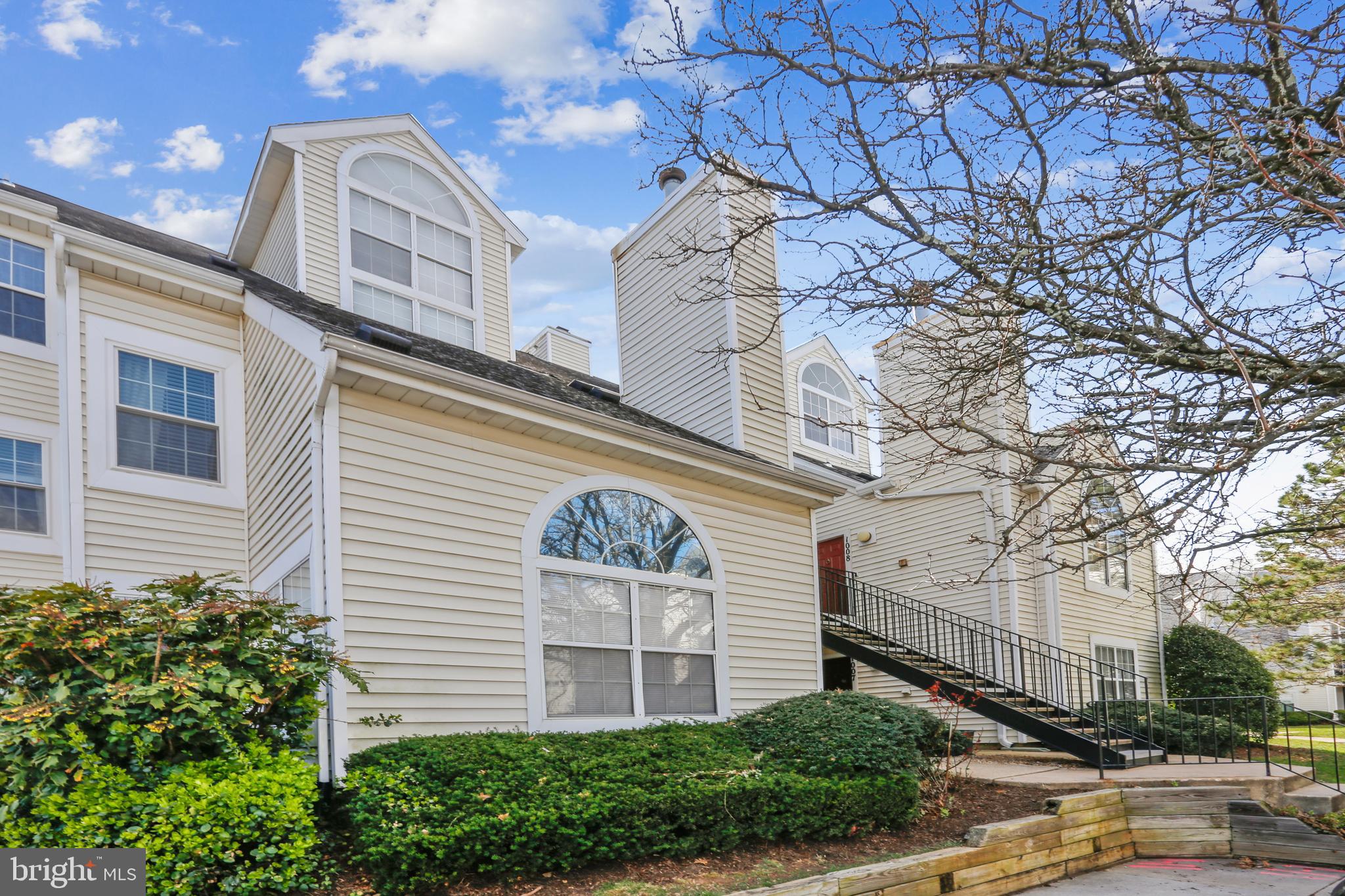 VISTAS 2 AT LAUREL - Residential