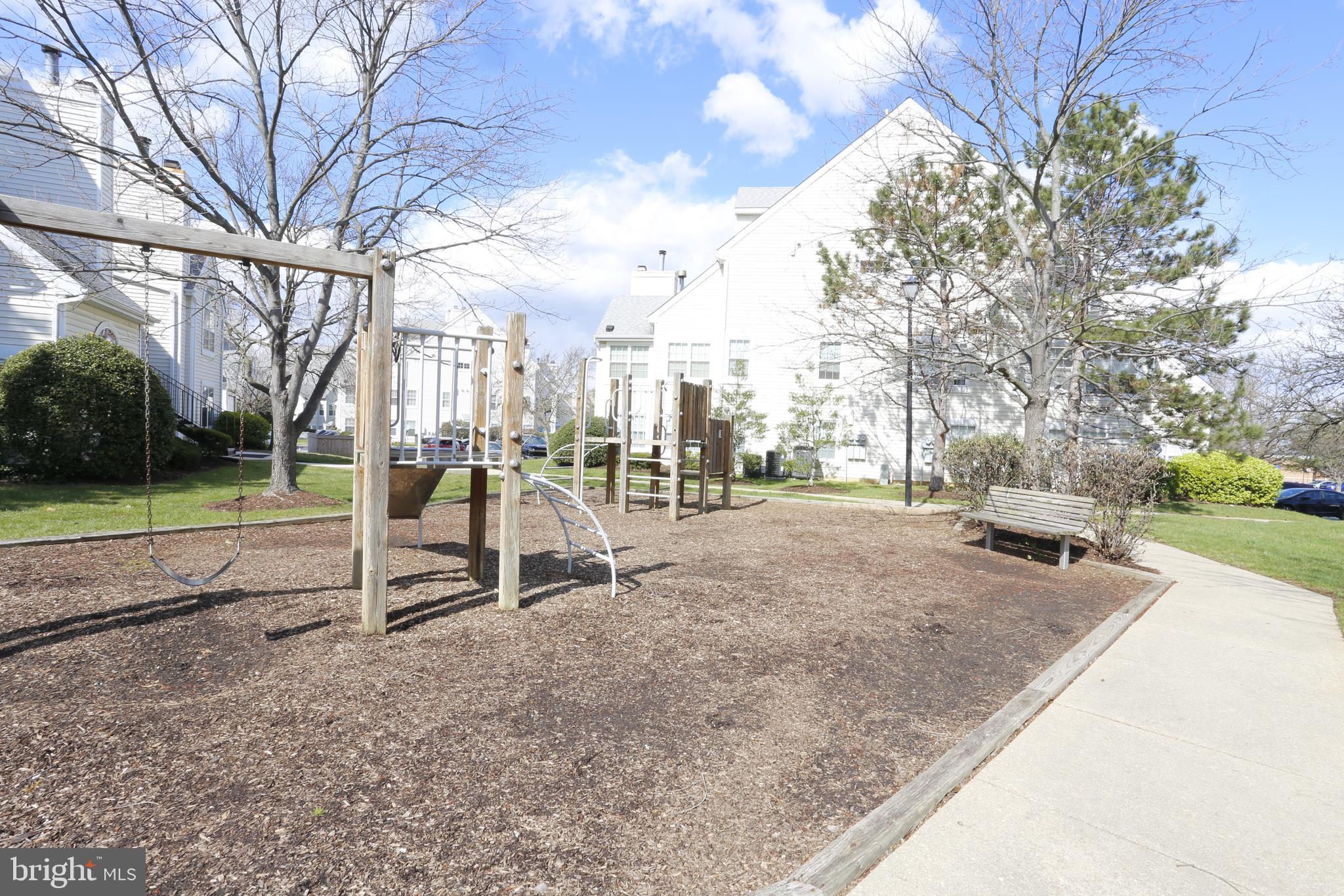 VISTAS 2 AT LAUREL - Residential