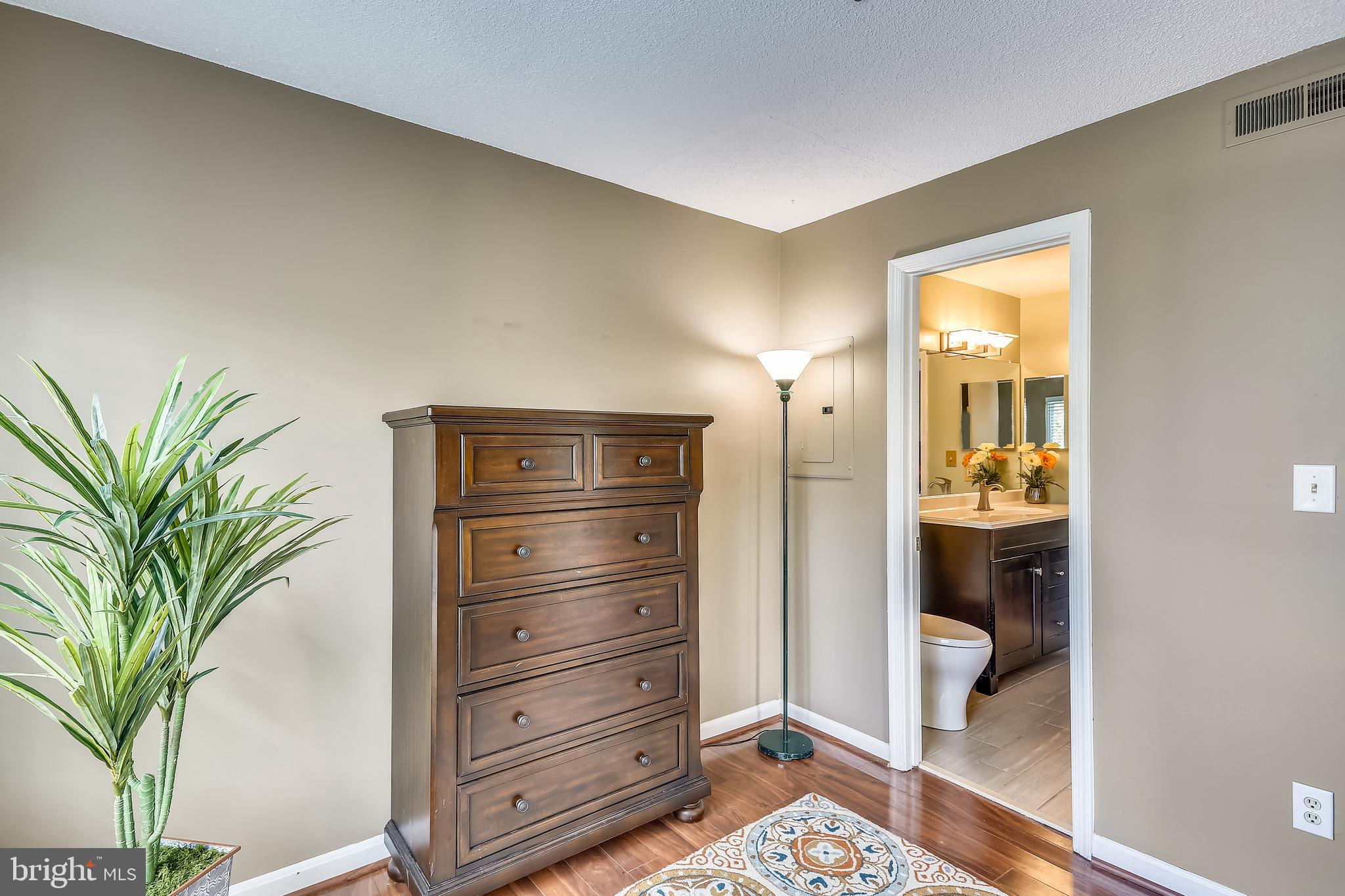 VISTAS 2 AT LAUREL - Residential