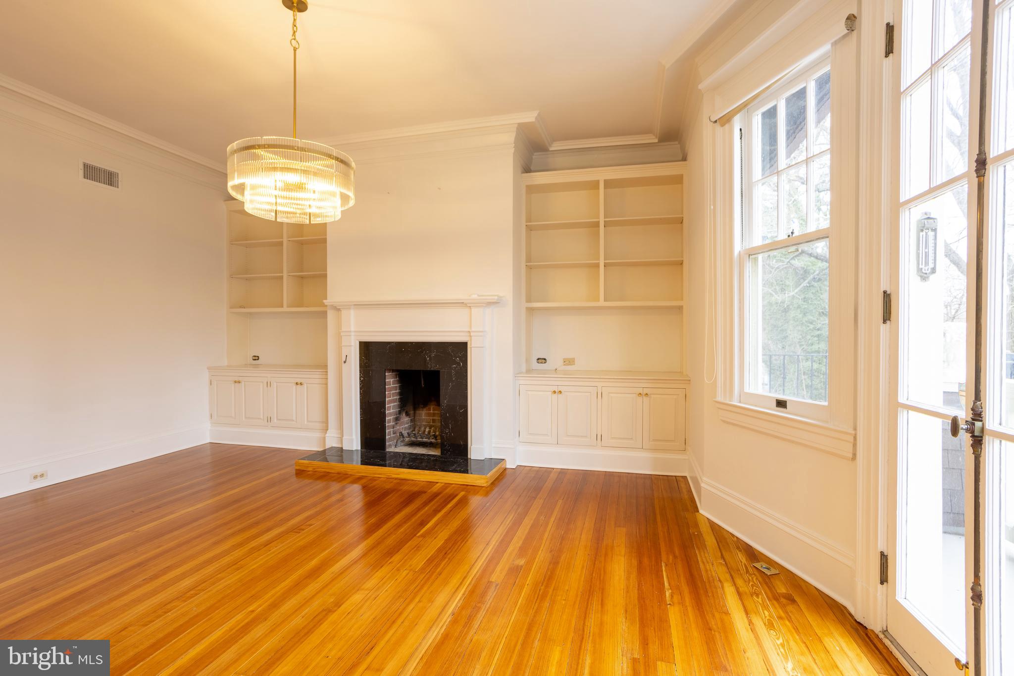 DEVON HILL - Residential