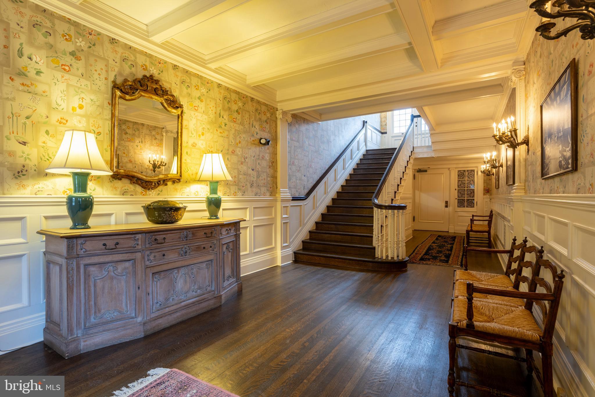 DEVON HILL - Residential