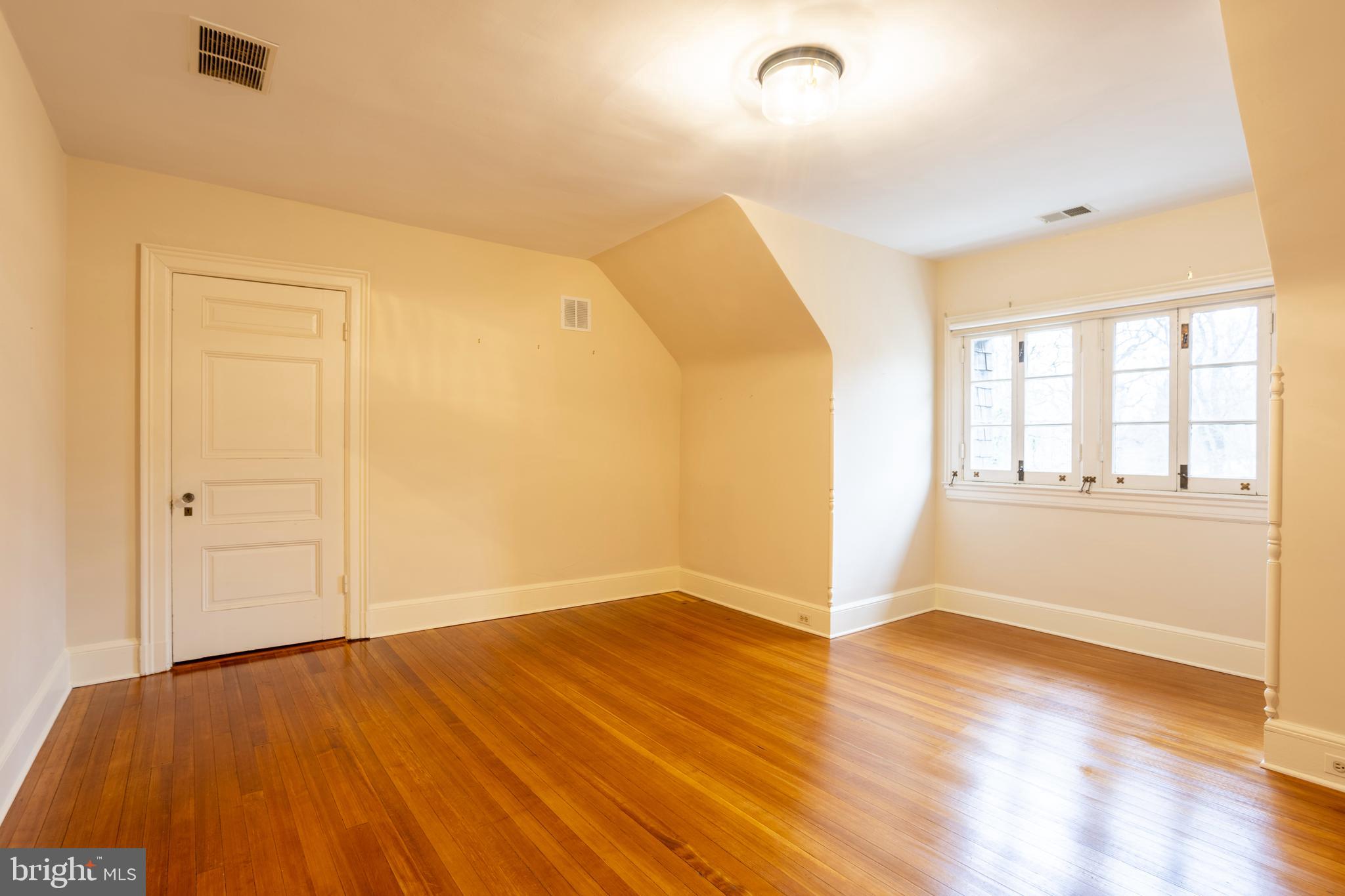 DEVON HILL - Residential