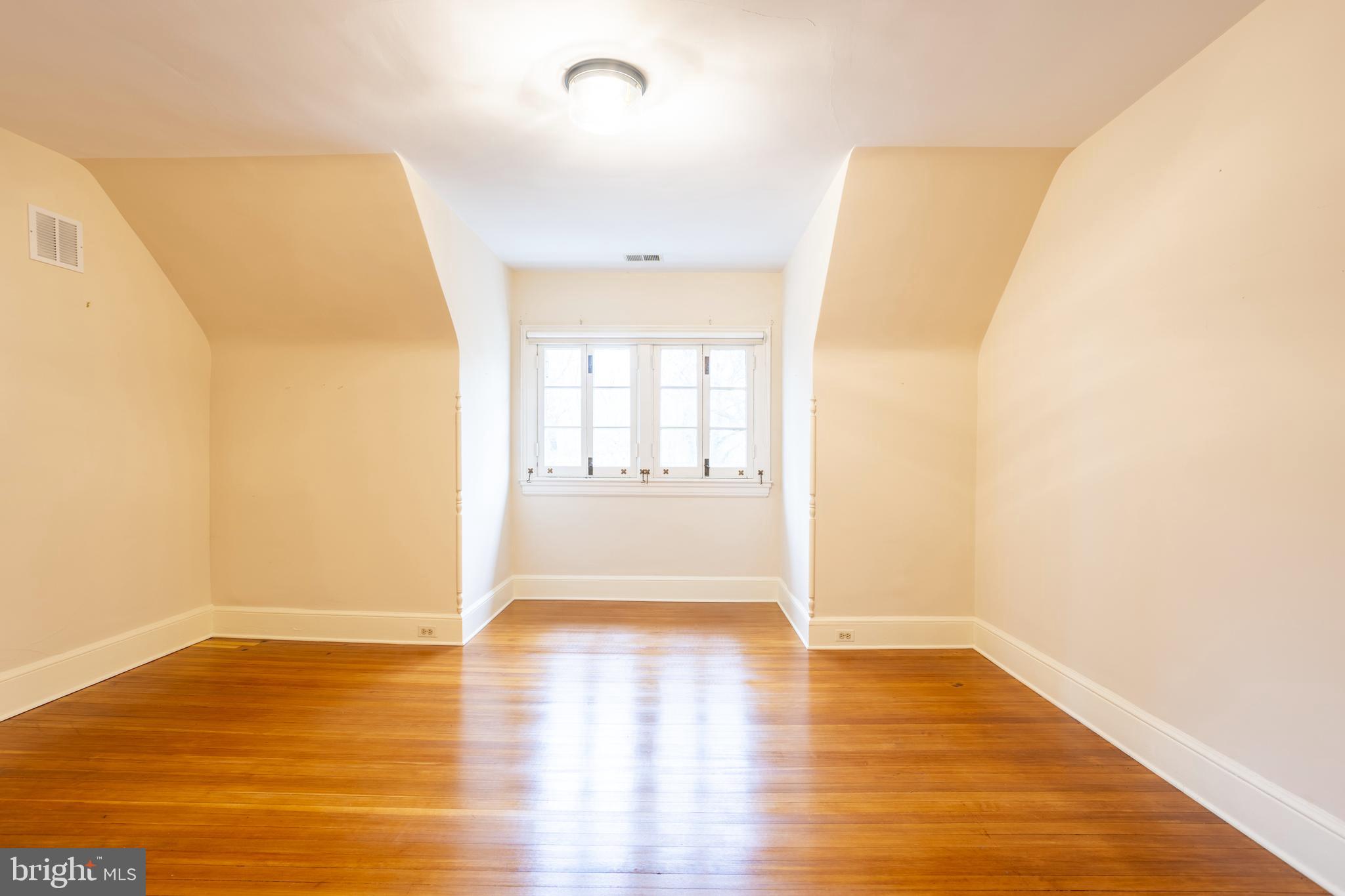 DEVON HILL - Residential