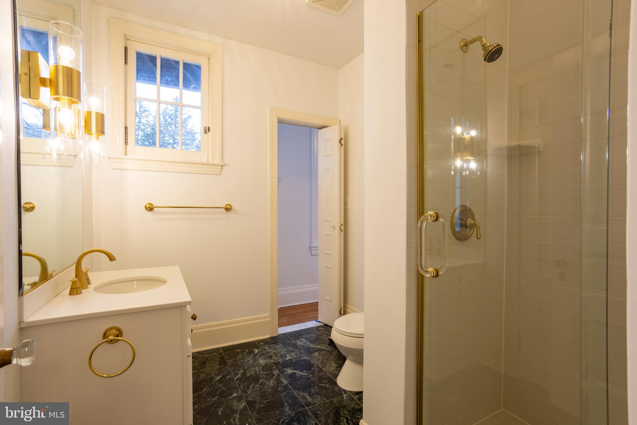 DEVON HILL - Residential