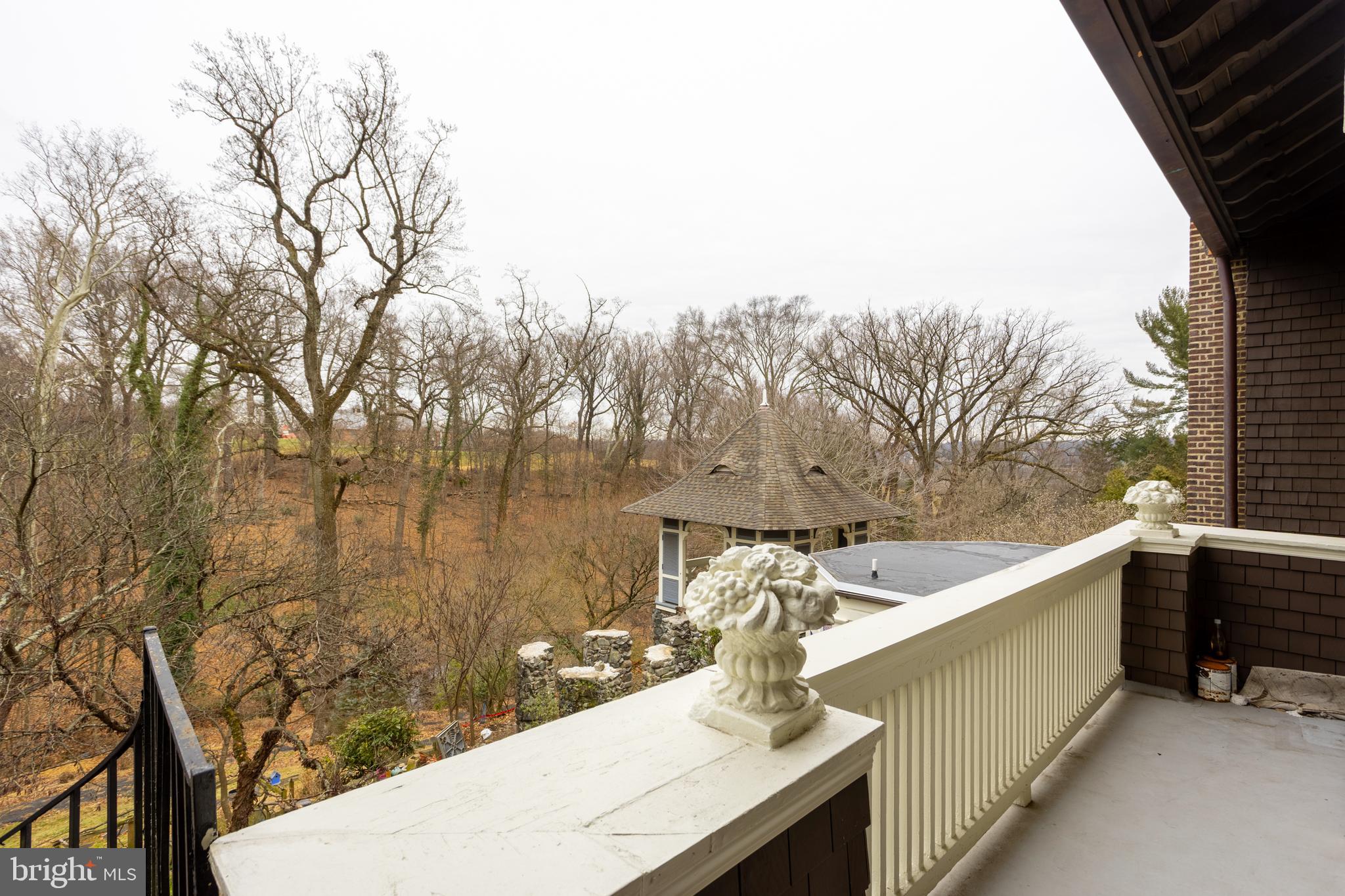 DEVON HILL - Residential