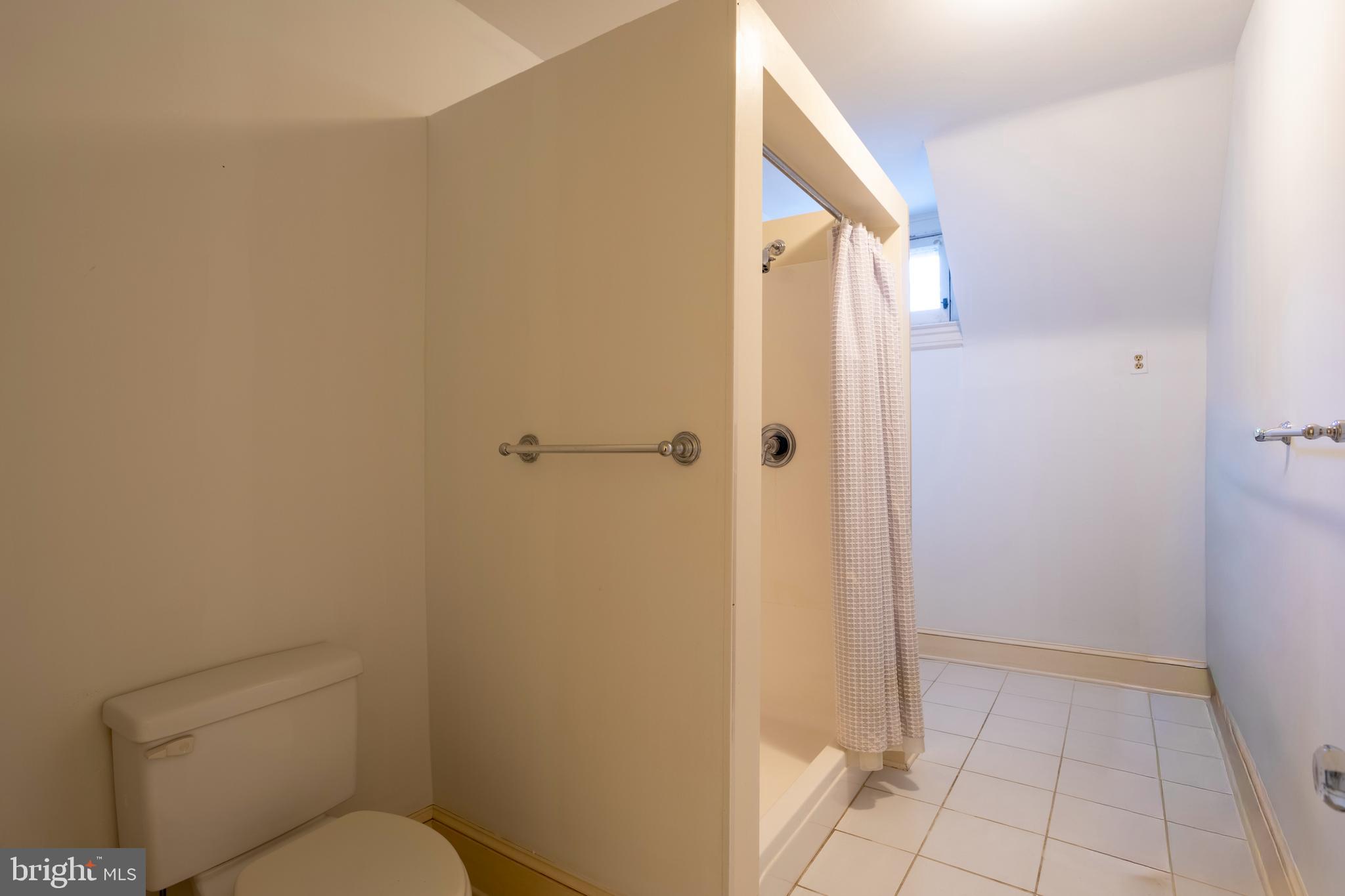 DEVON HILL - Residential