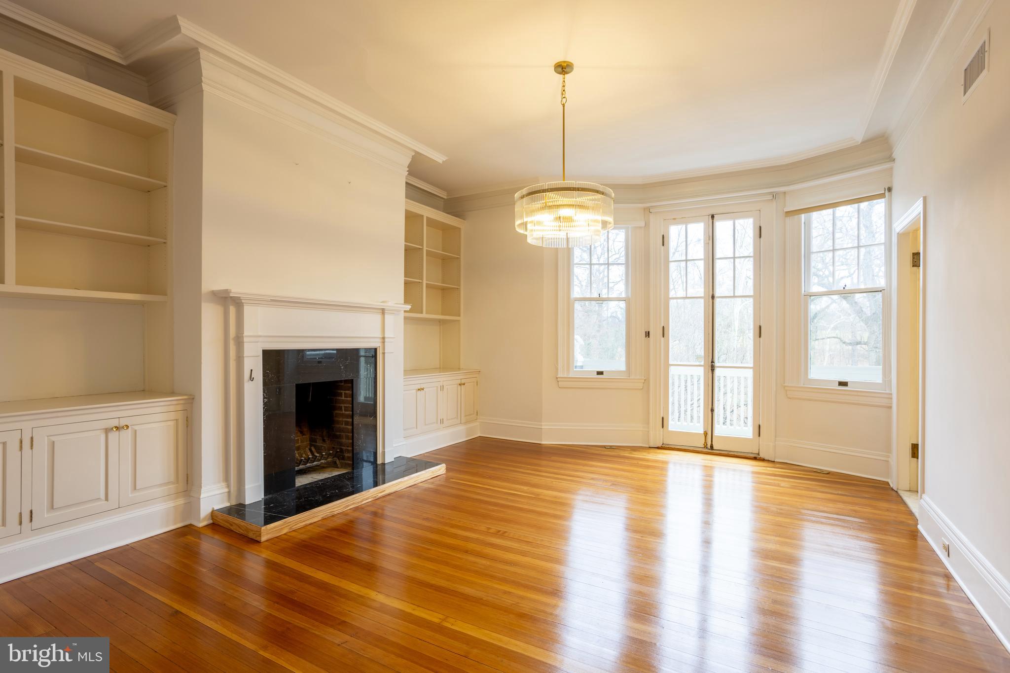 DEVON HILL - Residential