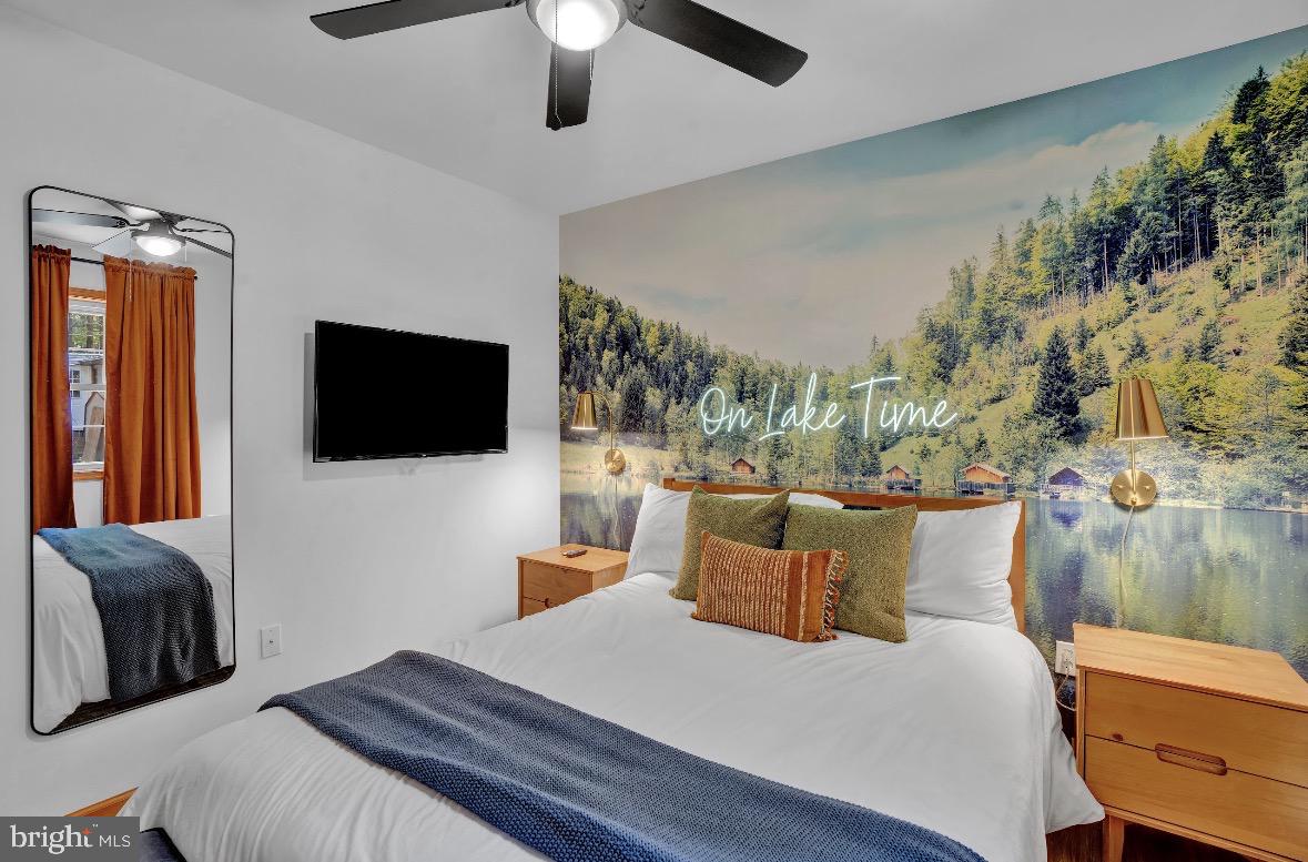 ARROWHEAD LAKE - Residential