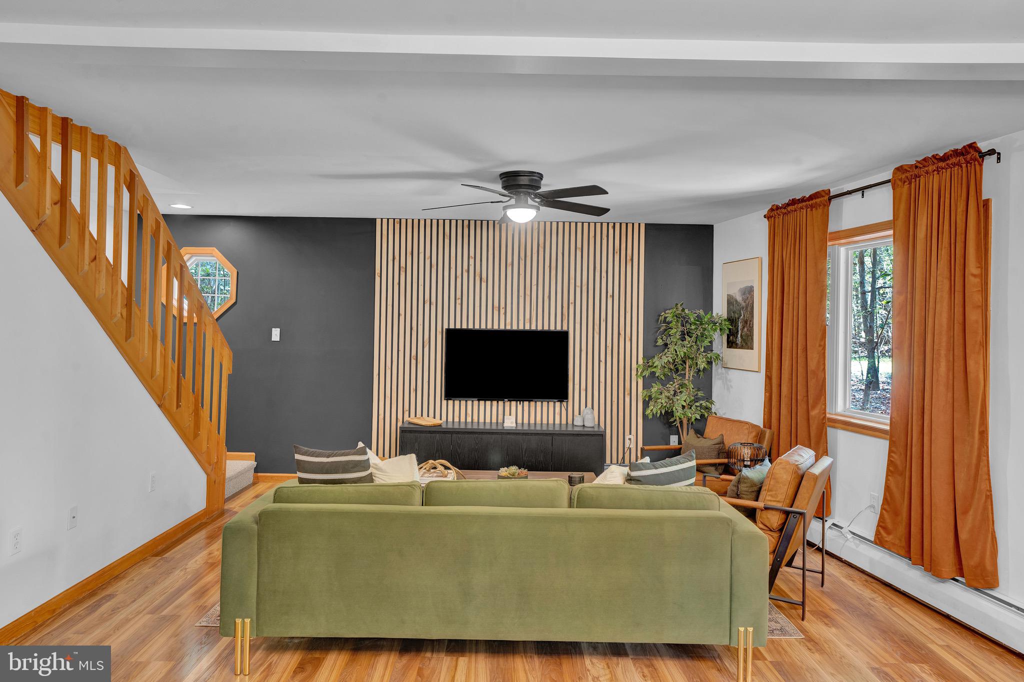 ARROWHEAD LAKE - Residential