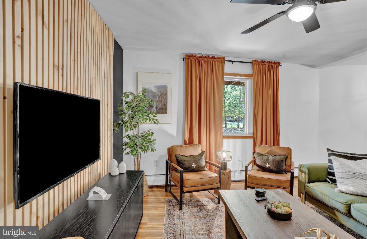 ARROWHEAD LAKE - Residential