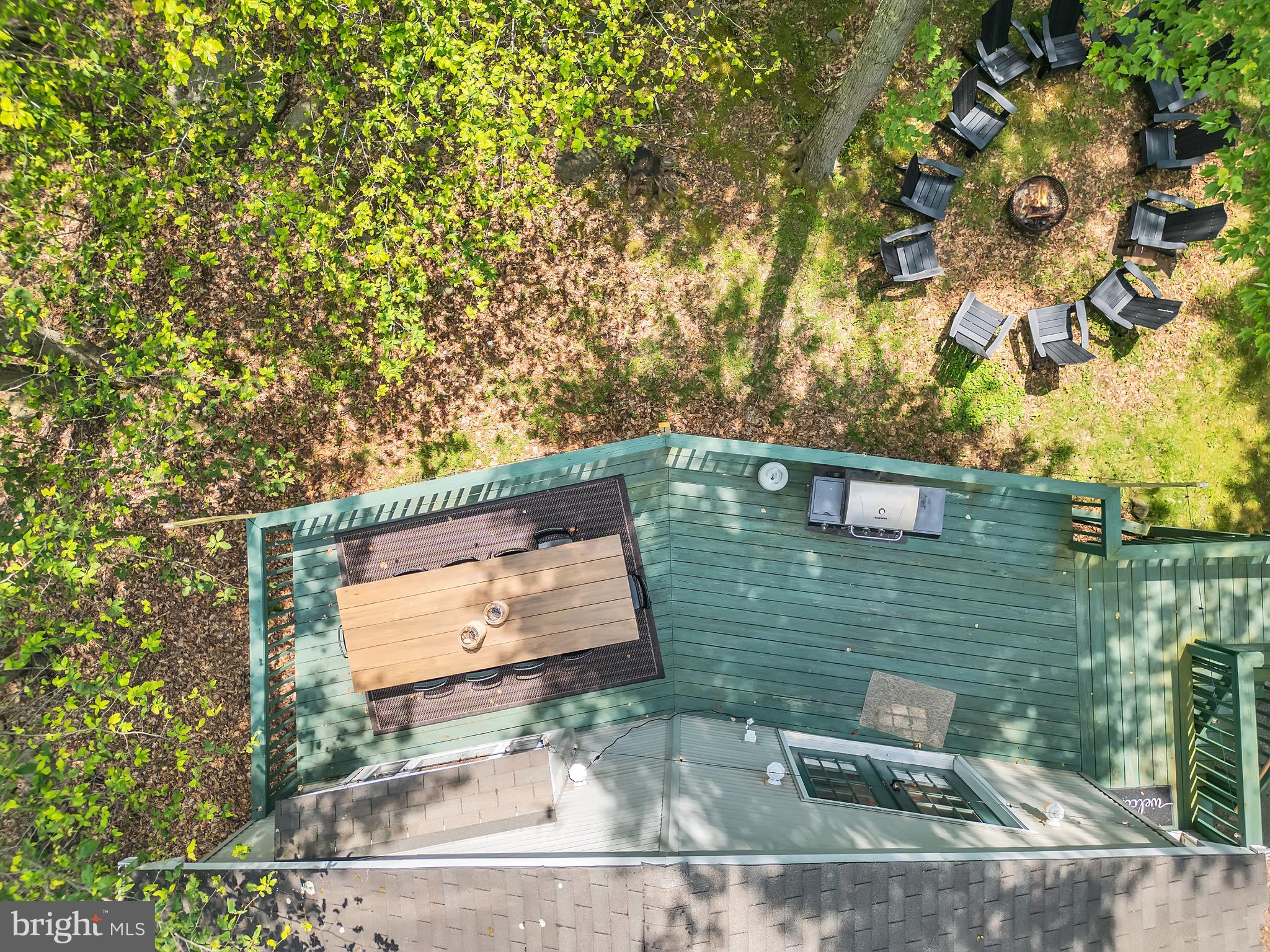 ARROWHEAD LAKE - Residential