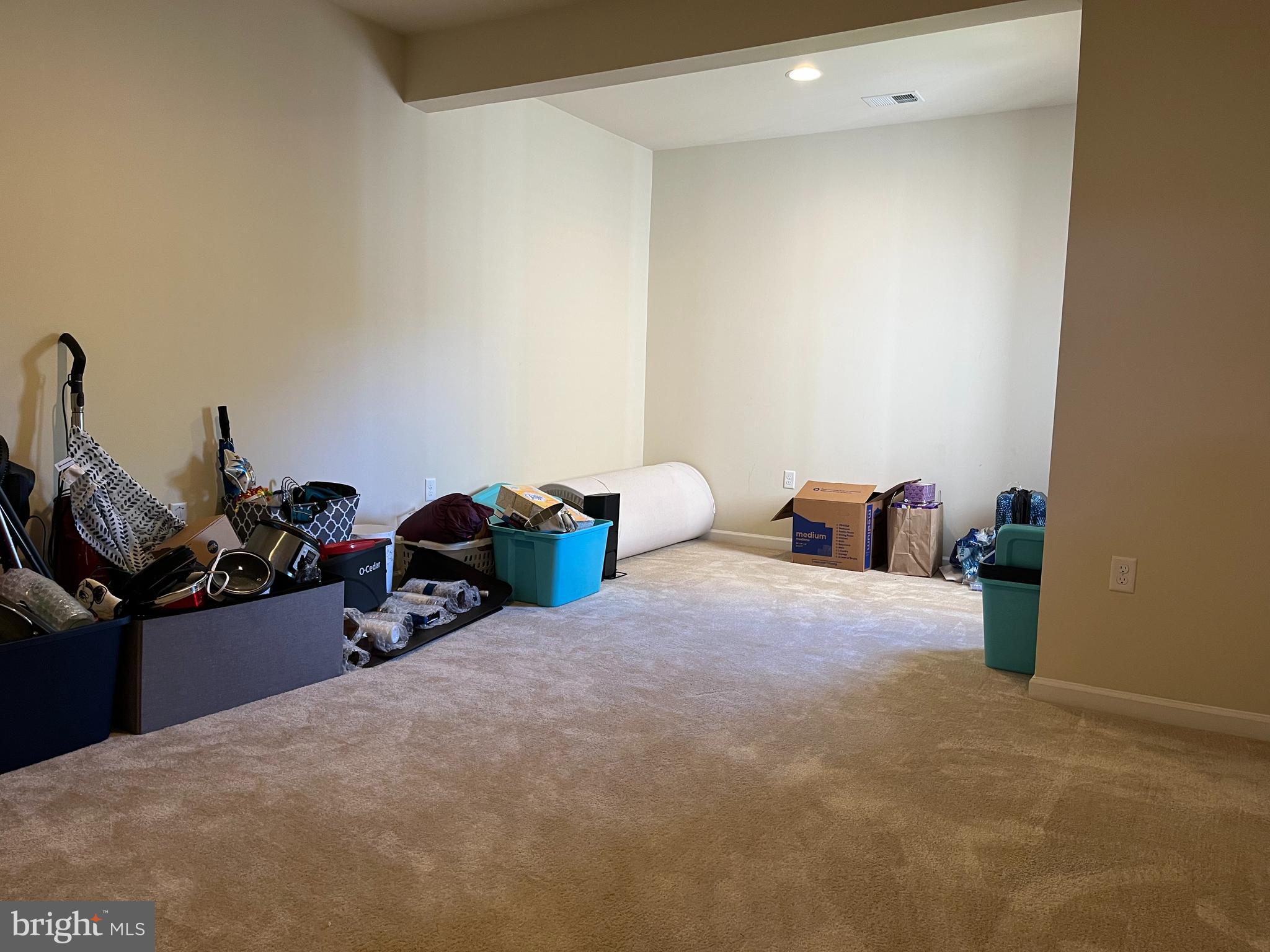 MARTINSBURG STATION - Residential Lease