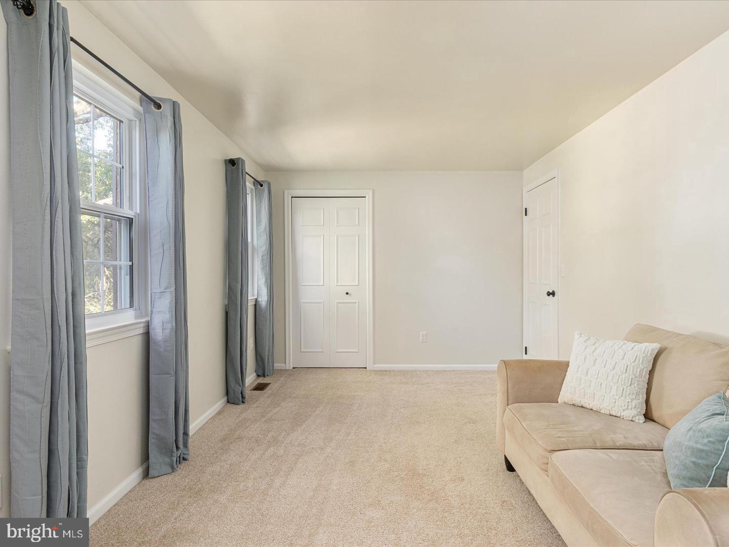 COUNTRYSIDE - Residential