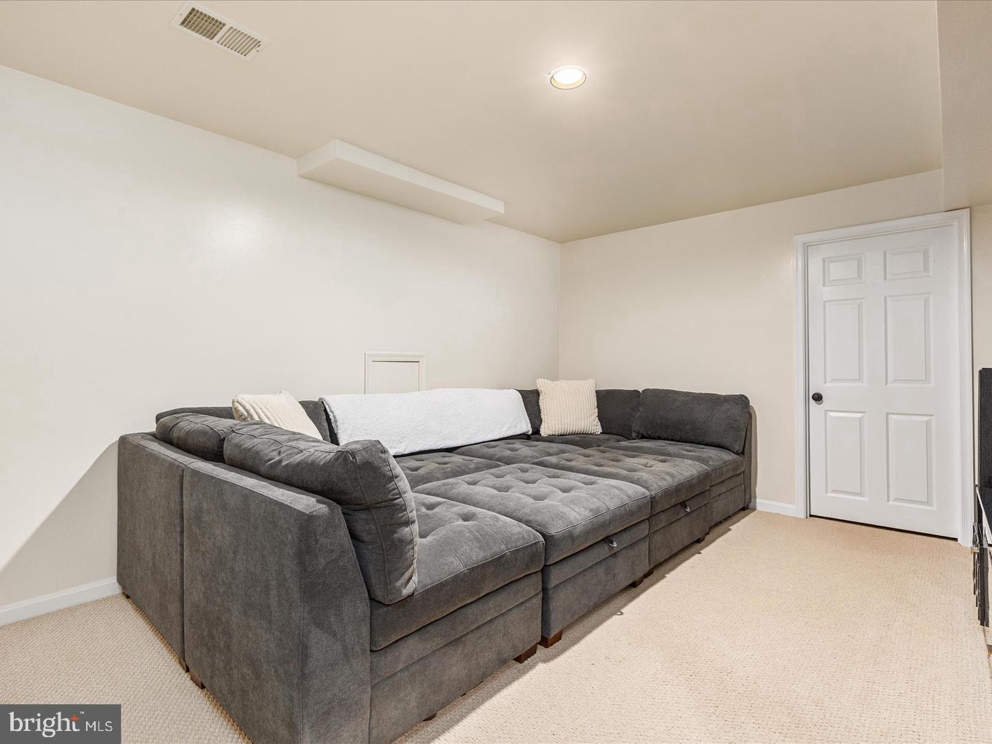 COUNTRYSIDE - Residential