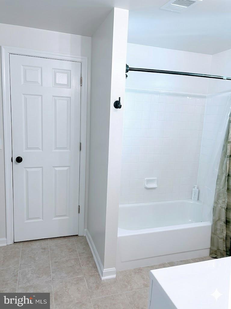 COUNTRYSIDE - Residential