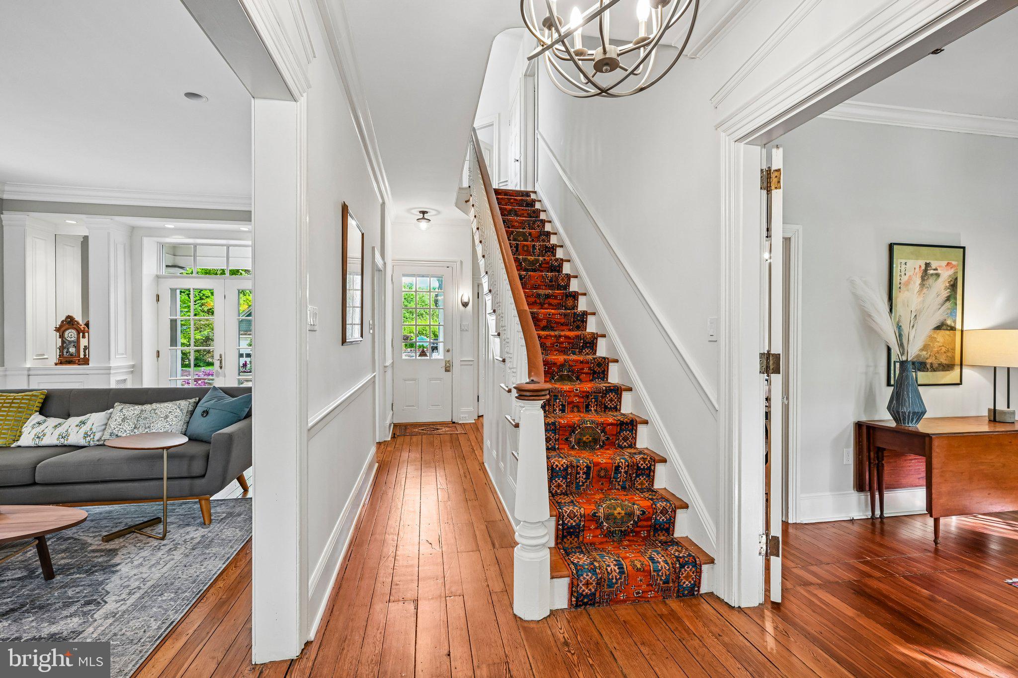 326 W ALLENS LANE