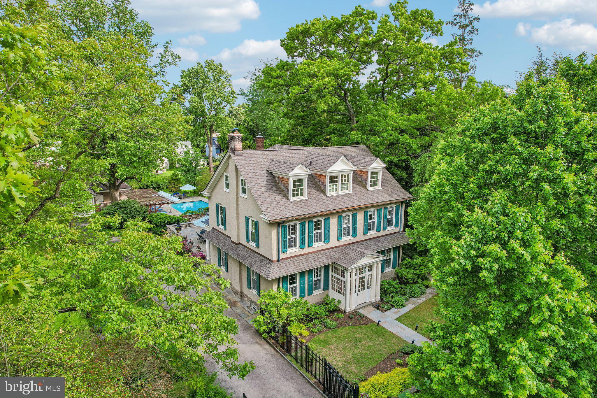 326 W ALLENS LANE