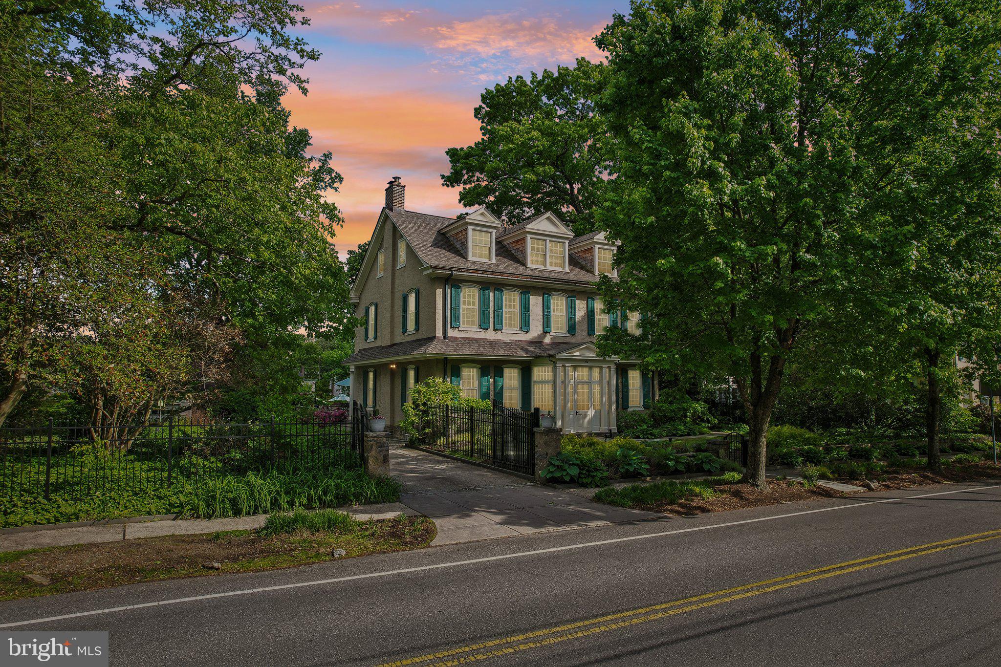 326 W ALLENS LANE