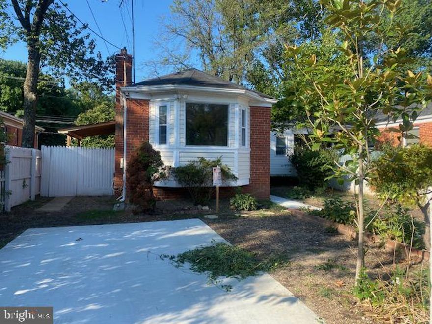 Large Duplex With Lots of Privacy, Main Level 3 Bedroom and 1 Bthroom, New Windowa, New Roof, New HVAC, HW Floors,Lots of Remodeling in Past Years, Full Finished Basment With 2 Bedrooms and 1 Bathroom, Separete Entrance, Large Driveway and Storege Shed, Close to Public Transportation and Metro, Call Carlos With Any Questions