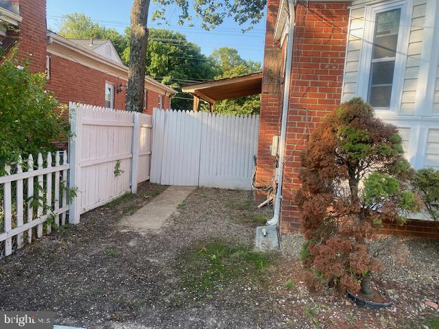 RIGGS MANOR - Residential