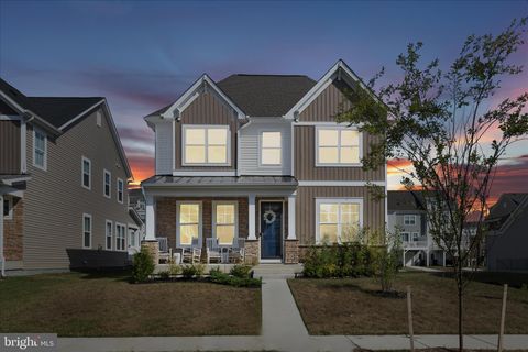 Photo of 5680 Lewis Carroll Drive, WHITE PLAINS, MD 20695 (MLS # MDCH2053350)