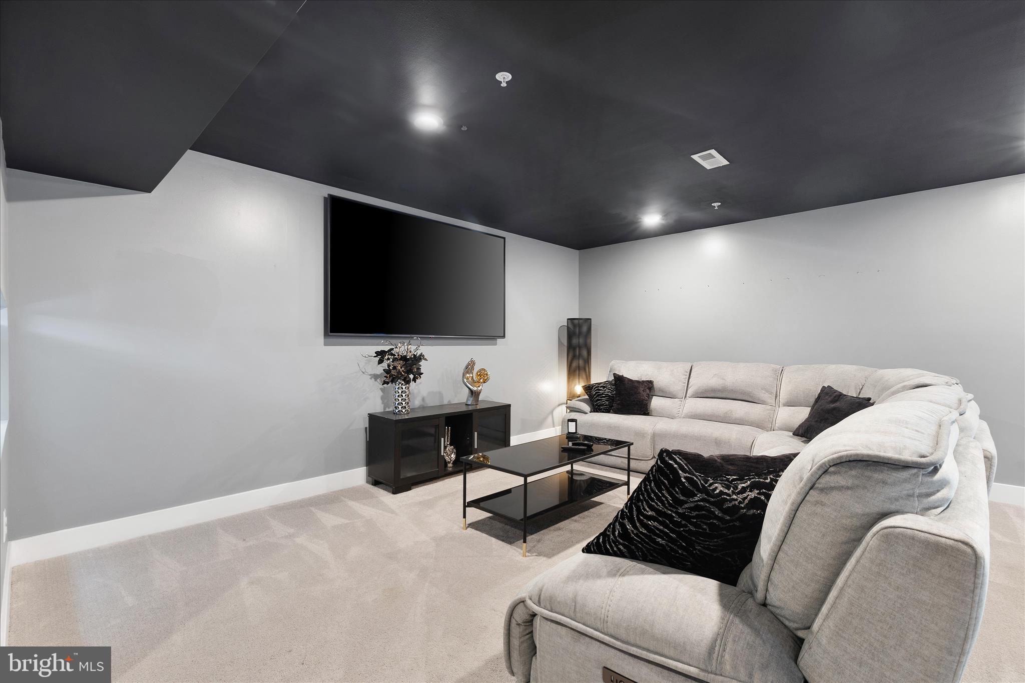 STONEHAVEN - Residential