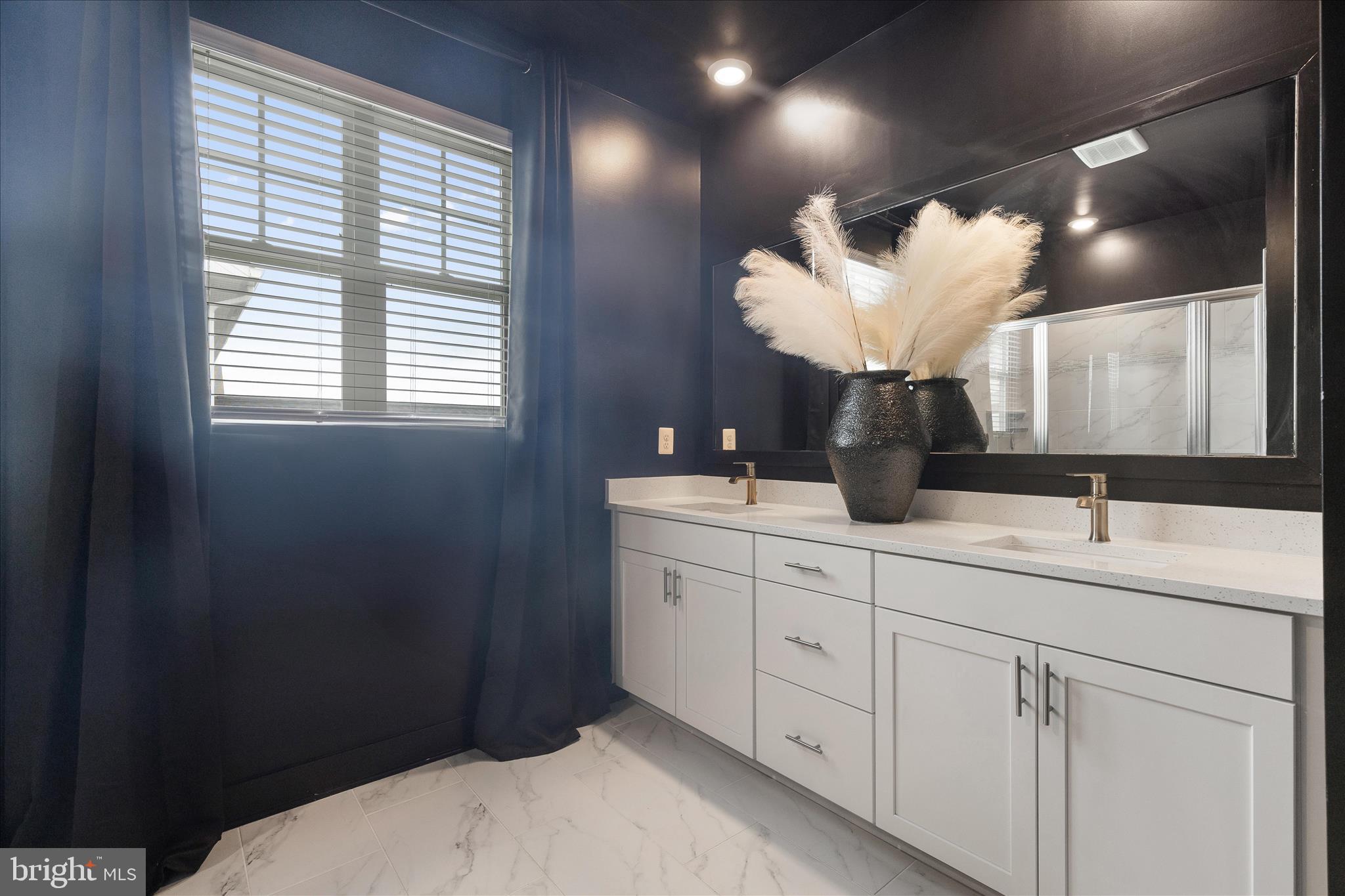 STONEHAVEN - Residential