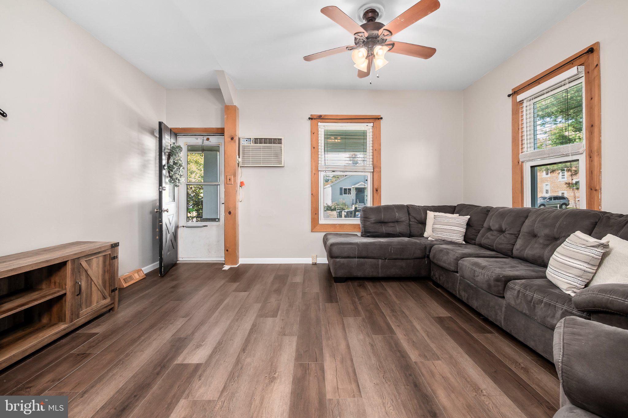 127 N 9TH STREET